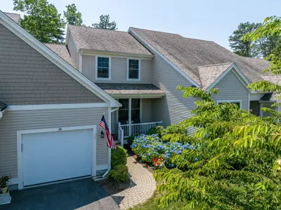 14 Stony Brook Drive, Unit 516