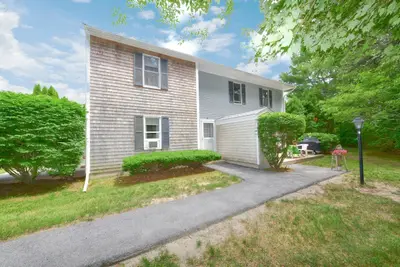 3 Village Green Drive, Unit 3b, Bourne MA — view 4