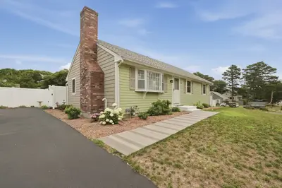 40 North Street, Dennis MA — view 2