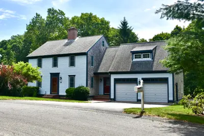 10 Tower Hill Drive