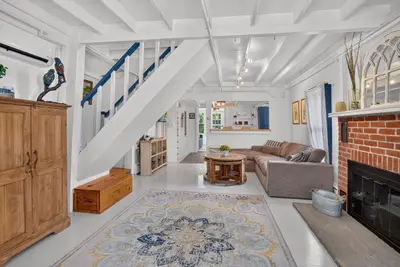 21 Butler Avenue, Unit 1, Oak Bluffs MA — view 4