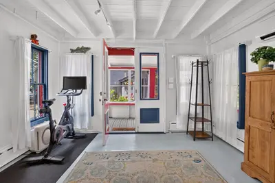 21 Butler Avenue, Unit 1, Oak Bluffs MA — view 5