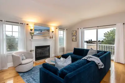 28 Beach Road, Oak Bluffs MA — view 5