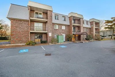15 Oak Neck Road, Unit 11, Barnstable MA