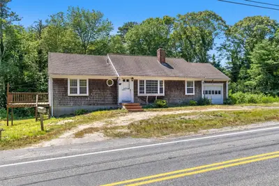 771 W Yarmouth Road, Yarmouth MA — view 3
