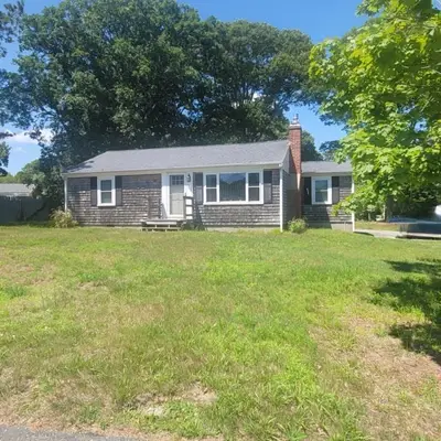 32 Chadwick Avenue