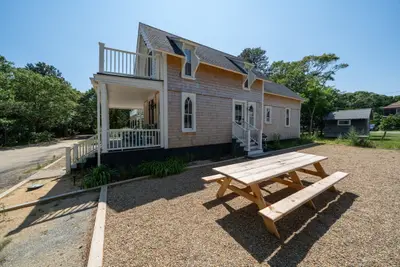 9 Brunswick, Oak Bluffs MA — view 3
