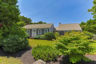 124 Pleasant Street, Chatham MA — view 2