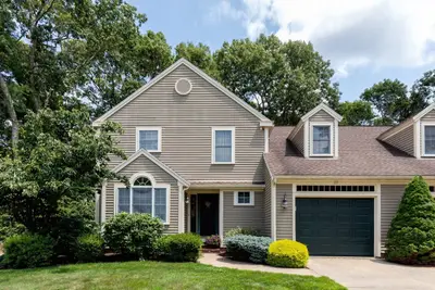 20 Bishops Park, Unit 20, Mashpee MA