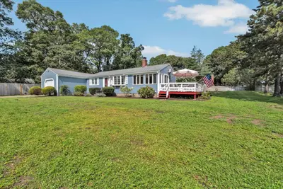 11 Canary Lane, Yarmouth MA
