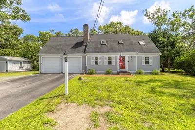 835 Old Barnstable, Falmouth MA