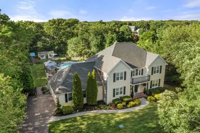 9 Fieldwood Drive