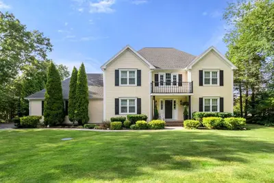 9 Fieldwood Drive, Bourne MA — view 3