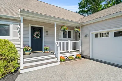 21 Colony Avenue
