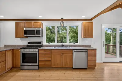 180 School Street, Barnstable MA — view 5