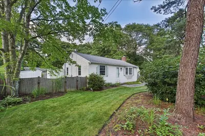 16 Liberty Lane, Yarmouth MA — view 2