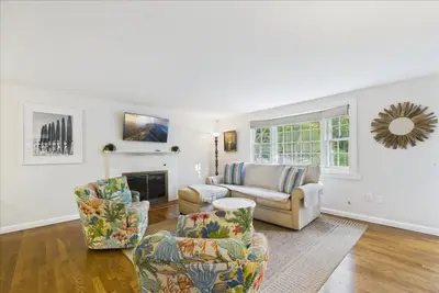 16 Liberty Lane, Yarmouth MA — view 5