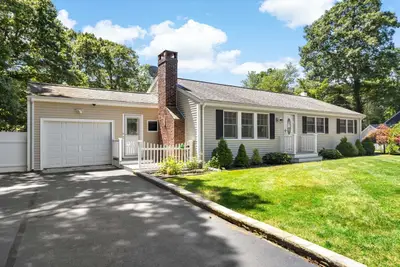 4 Deepwood Drive