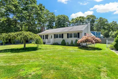 4 Deepwood Drive, Falmouth MA — view 2