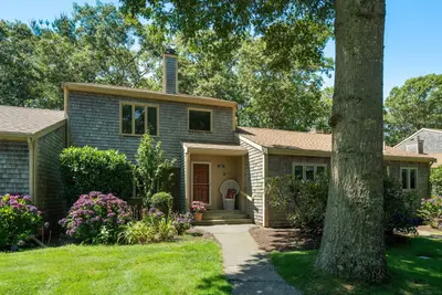 68 Woodland Trail, Unit 68, Falmouth MA