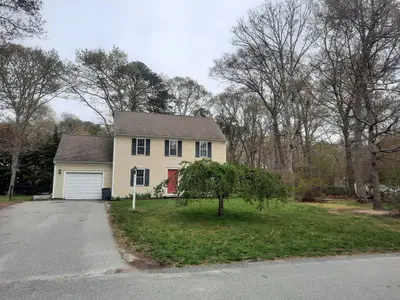 8 Patricks Way, Sandwich MA — view 2