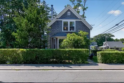 62 School Street, Falmouth MA — view 3