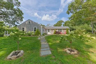 28 Frazar Road