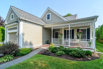 14 Sea Knoll Court, Unit 14, Bourne MA