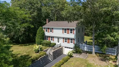 10 Pinehurst Drive