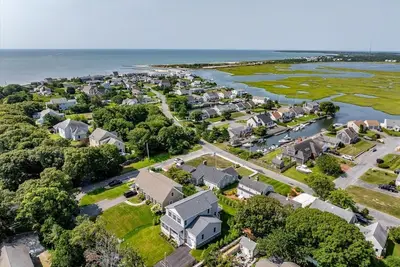 29 Parkers Neck Road, Yarmouth MA