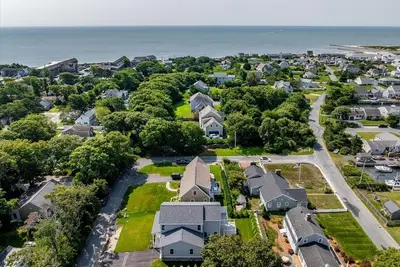 29 Parkers Neck Road, Yarmouth MA — view 2