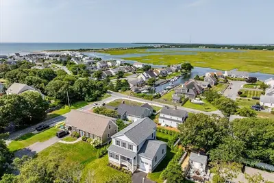 29 Parkers Neck Road, Yarmouth MA — view 3