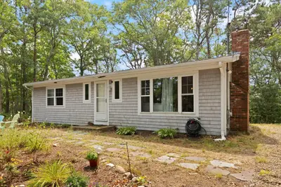 438 Freemans Way