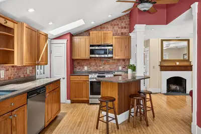 658 Main Street, Harwich MA — view 3