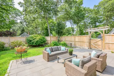 134 School Street, Barnstable MA — view 4