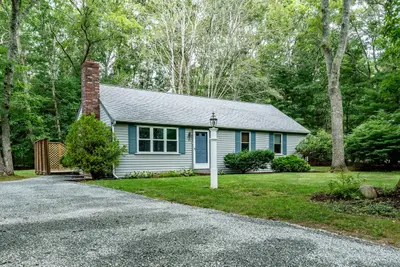41 Bridle Path