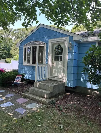 35 Wall Street, Bourne MA — view 2