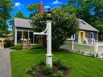 17 Cooper Road