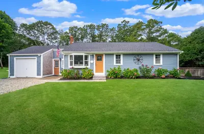 945 Santuit Newtown Road, Barnstable MA