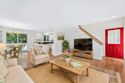 9 Elaine Road, Barnstable MA — view 5