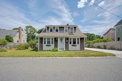 34 Pleasant, Unit 1