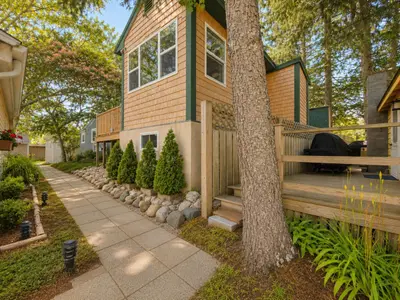12 Hideaway Village, Unit G, Bourne MA