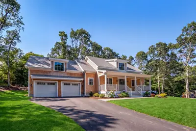 24 Country Farm Road, Sandwich MA