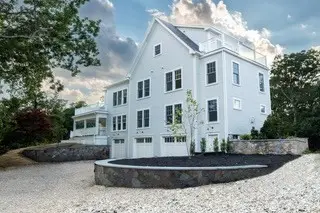 114 Old Jail Lane, Barnstable MA — view 3