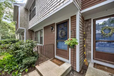 195 Falmouth Road, Unit 2d