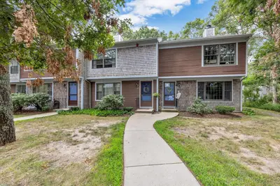 195 Falmouth Road, Unit 2d, Mashpee MA — view 2