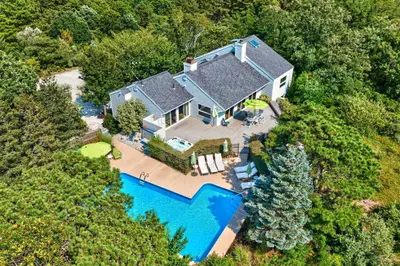 20 Cormorant Road