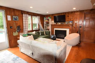 16 Circuit Road E, Yarmouth MA — view 2