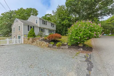 33 Lakefield Road, Yarmouth MA — view 3