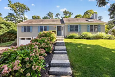 23 Taylors Pond Road